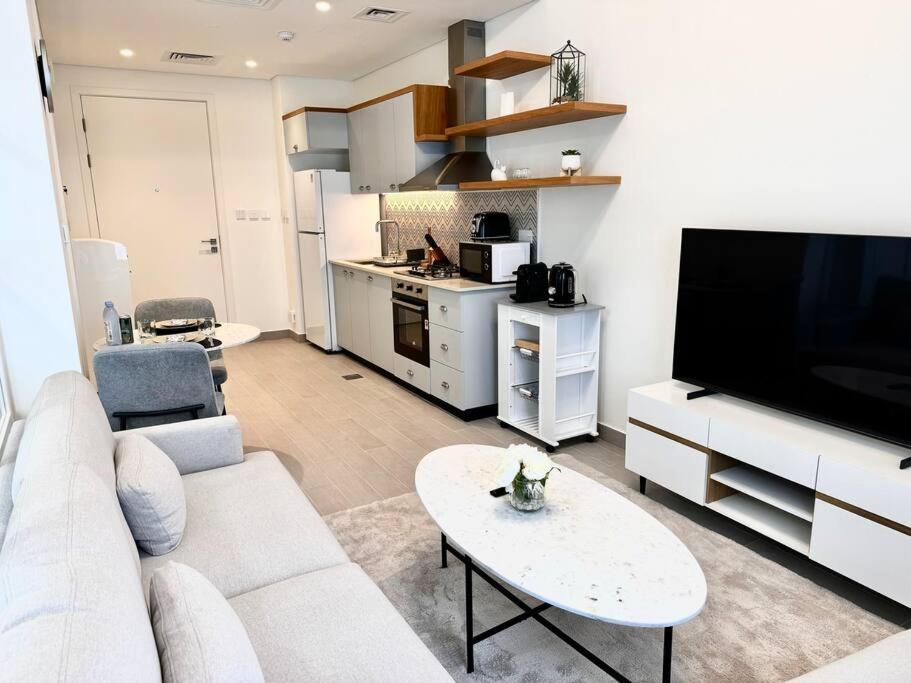 Apartment Golfville Lighthousedubai Hills *